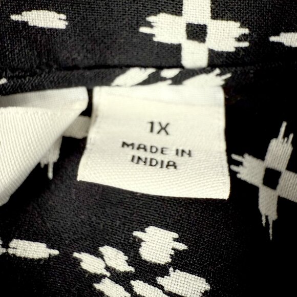 CAFFÉ MARRAKESH Sleeveless Button-Up Blouse 1X – Black & White Ikat Boho Tunic - Picture 7 of 9